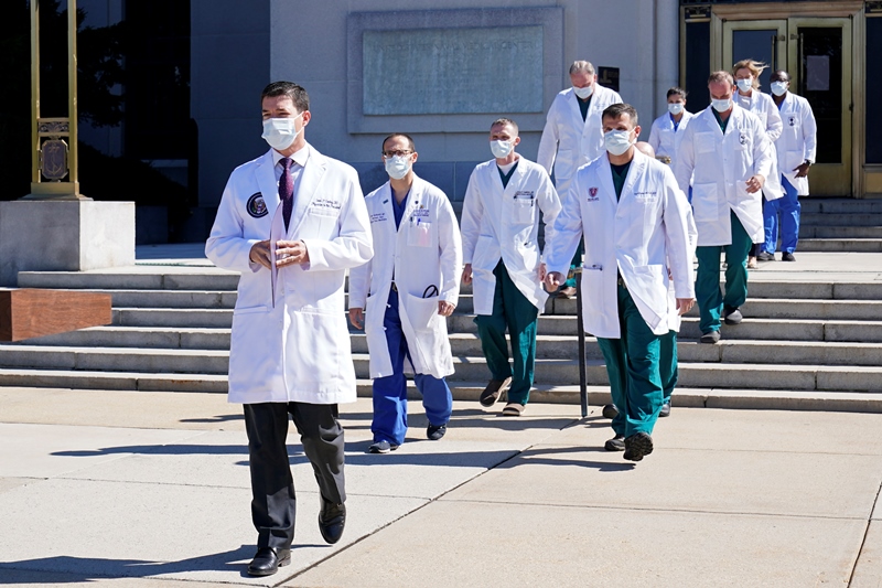Νοσοκομειακοί γιατροί: Η πολιτική της κυβέρνησης είναι ένοχη για έκθεση σε κίνδυνο ασθενών και υγειονομικών