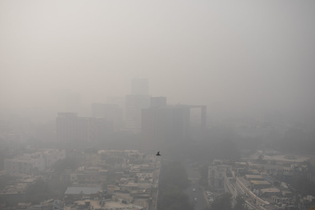 Το Νέο Δελχί κατέγραψε σήμερα την ημέρα με την πιο τοξική ατμόσφαιρα φέτος (Photos)
