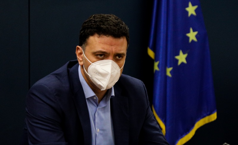 Κικίλιας: Μάσκες ως την Άνοιξη και βλέπουμε