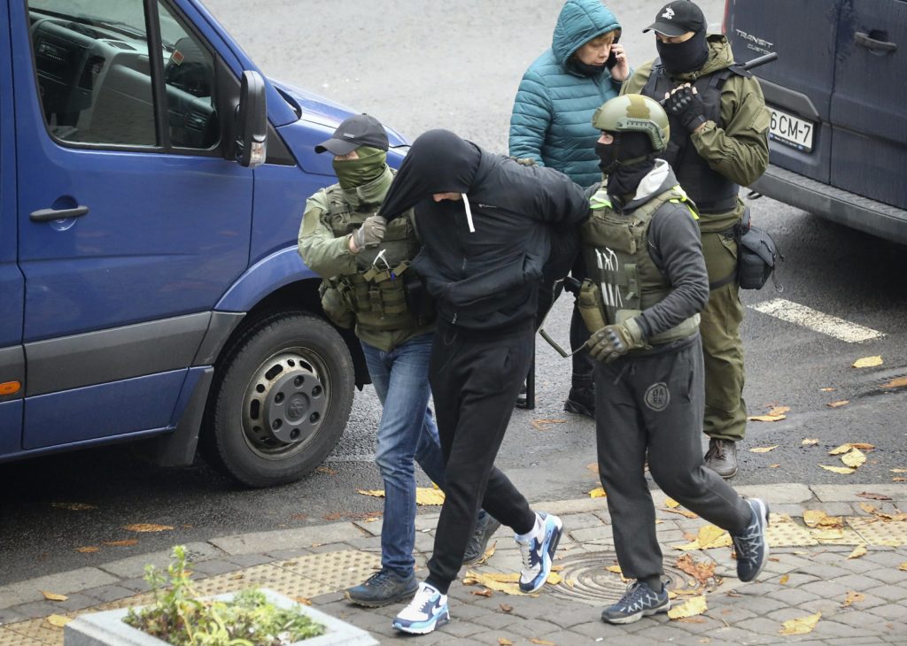 Λευκορωσία: Περίπου 400 συλλήψεις στη σημερινή διαδήλωση (Videos)