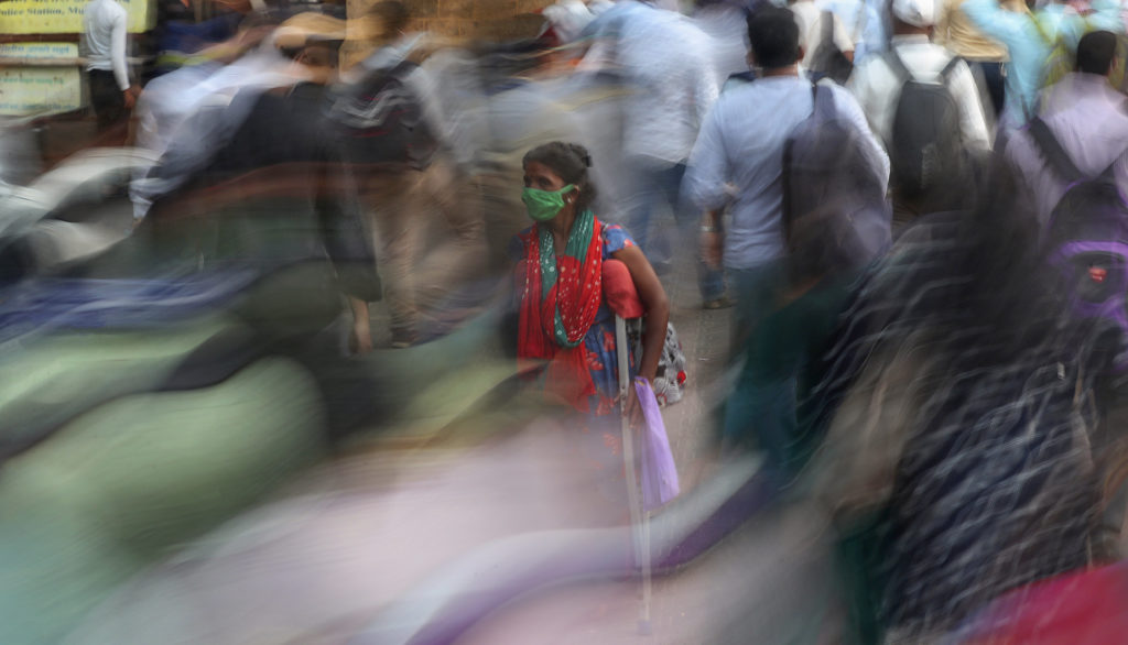 Ινδία: Τα κρούσματα κορονοϊού πλησιάζουν τα 8,6 εκατομμύρια – Oι θάνατοι ξεπέρασαν τις 127.000