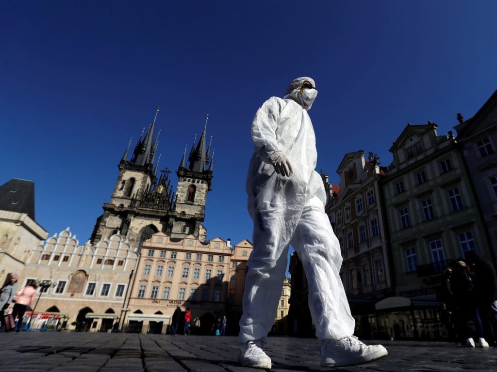 Φρίκη στην Τσεχία: Στα όριά τους τα αποτεφρωτήρια λόγω θανάτων από κορονοϊό