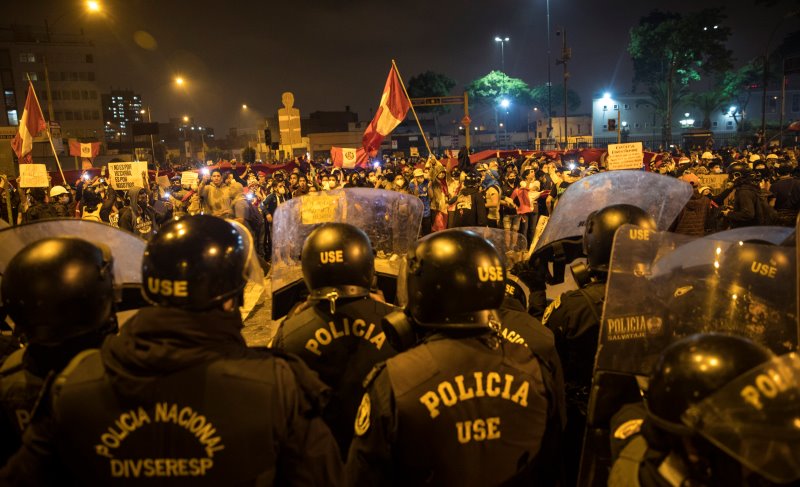 Βία στο Περού: Τουλάχιστον τρεις νεκροί σε αντικυβερνητικές διαδηλώσεις