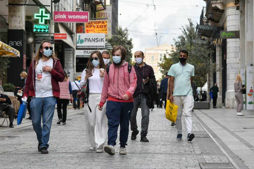 Κορονοϊός: Νέες αναθεωρημένες οδηγίες για τη χρήση μασκών – Τα νέα δεδομένα