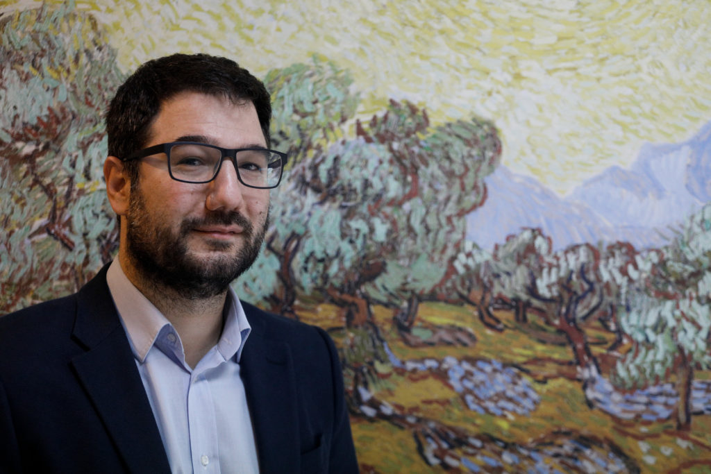 Ν.Ηλιόπουλος: «Εγκληματικές οι ευθύνες της κυβέρνησης απέναντι στην πανδημία»