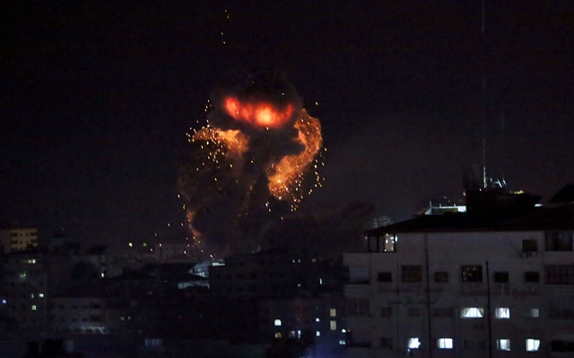 Το Ισραήλ «απάντησε» με βομβαρδισμό στη ρουκέτα της Χαμάς