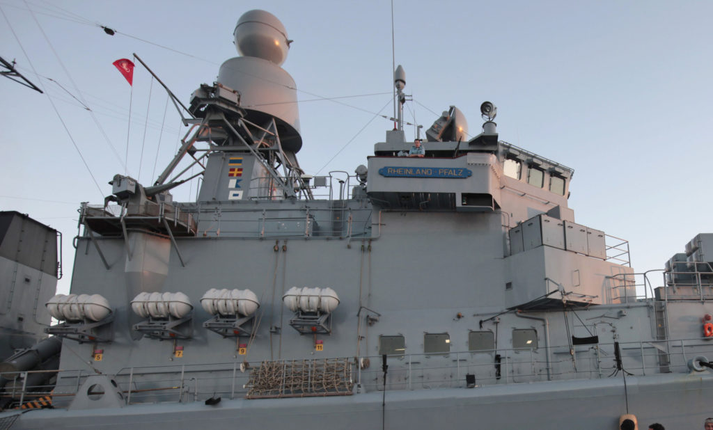 Η Άγκυρα εμπόδισε τον έλεγχο ύποπτου τουρκικού πλοίου από γερμανική φρεγάτα στα ανοιχτά της Λιβύης
