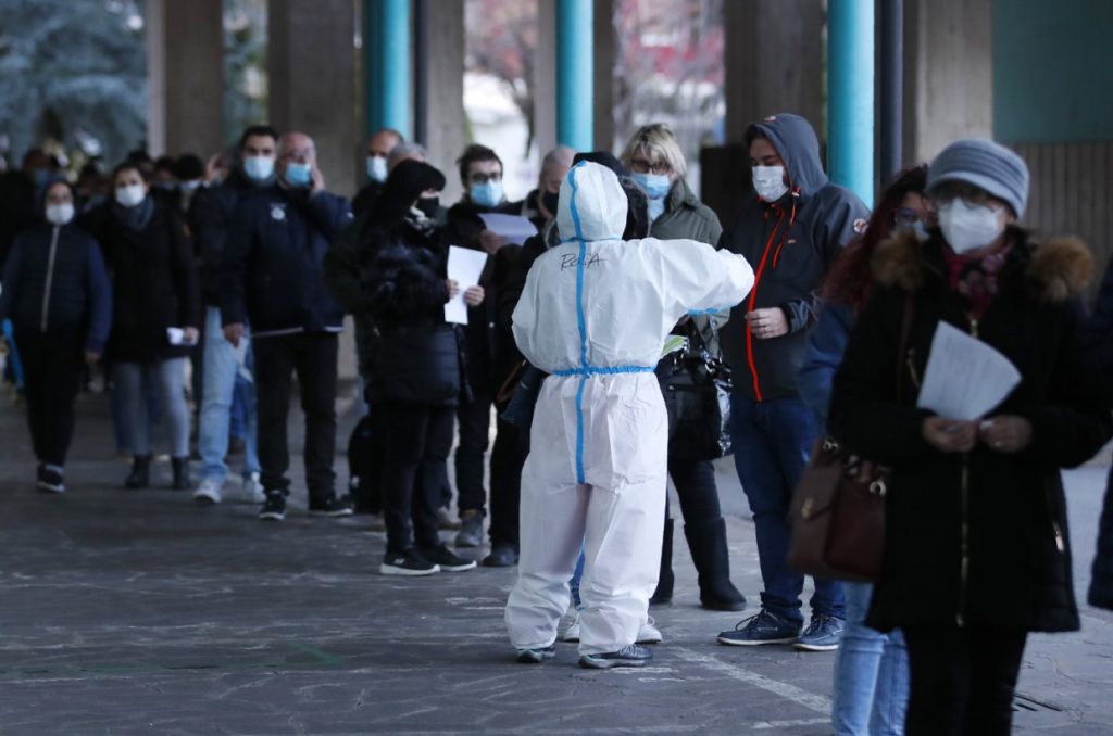 Ιταλία: Πάνω από 22.000 νέα κρούσματα κορονοϊού και 630 θάνατοι το τελευταίο 24ωρο