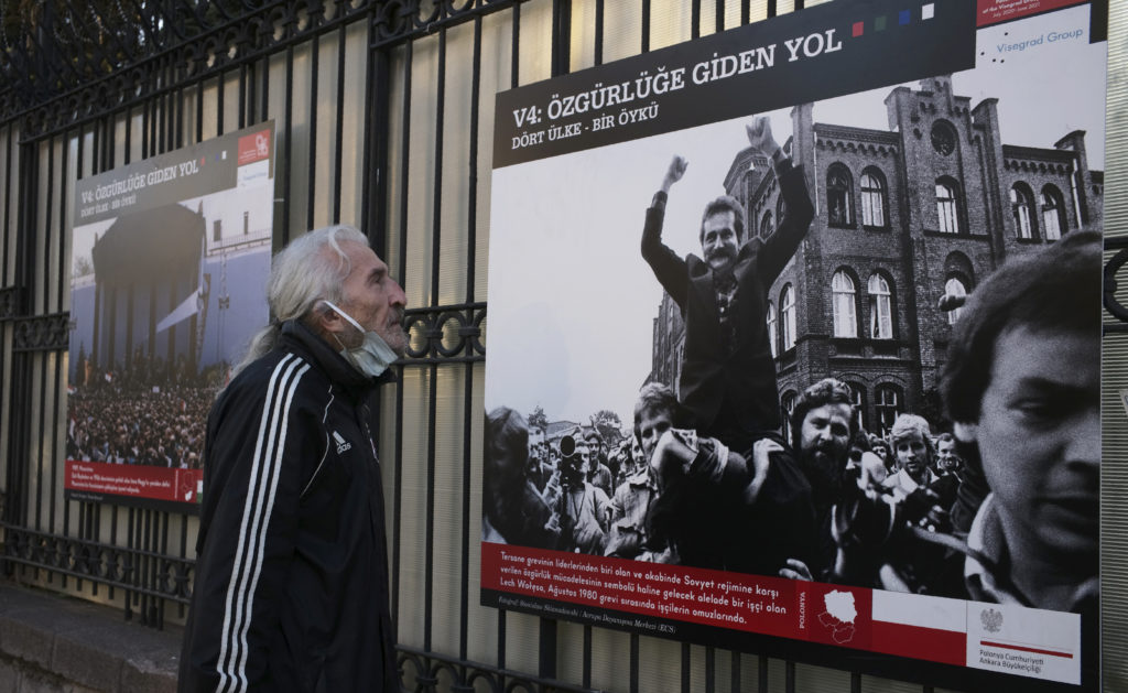 Πολωνία-κορονοϊός: Ρεκόρ θανάτων μέσα σε ένα 24ωρο