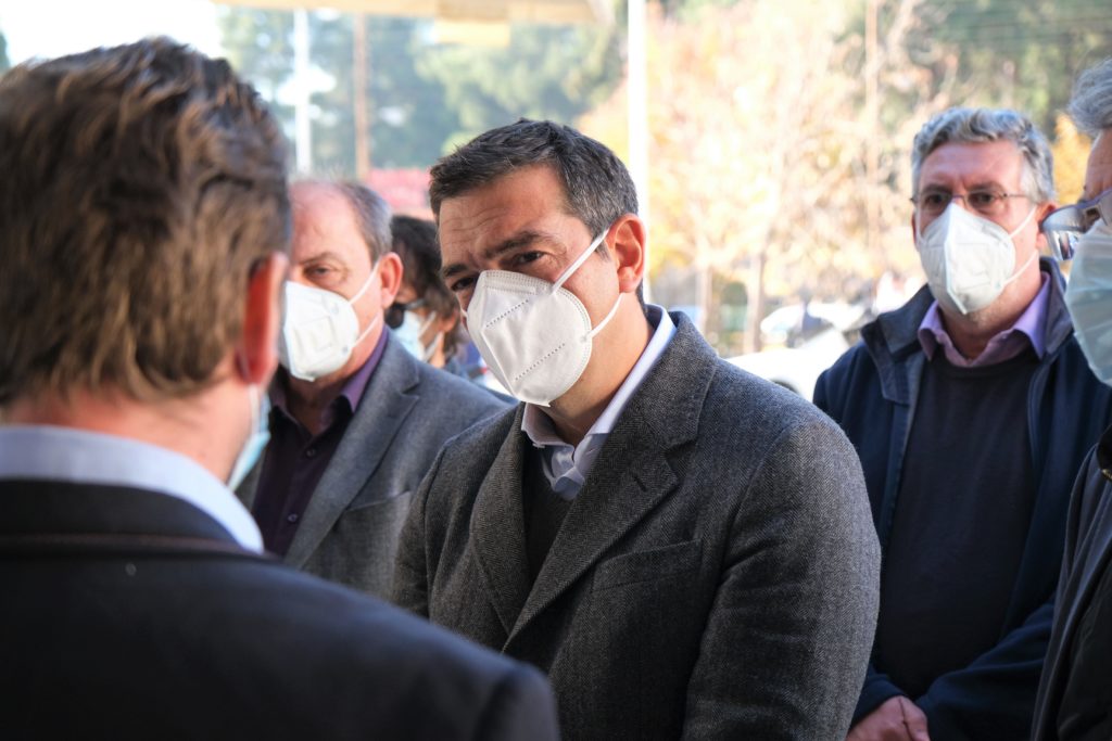 Τσίπρας από Δράμα: Τεράστιες ευθύνες για τις σκηνές βόρειας Ιταλίας – Να σταματήσουν να πανηγυρίζουν οι υπουργοί