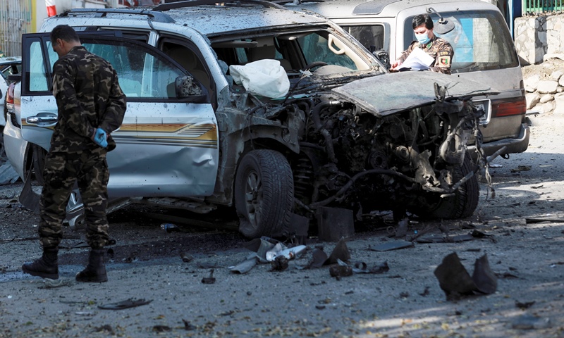 Αφγανιστάν: Eπίθεση με παγιδευμένο αυτοκίνητο σε στρατόπεδο – 30 νεκροί