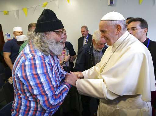 O πάπας Φραγκίσκος συναντήθηκε με 8 θύματα σεξουαλικής κακοποίησης