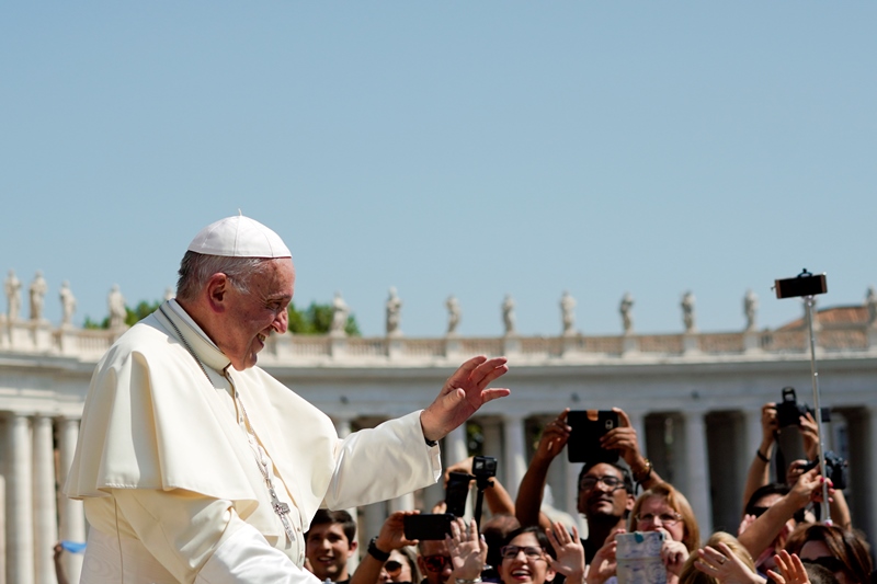 Πάπας Φραγκίσκος: Η Καθολική Εκκλησία δεν έδρασε όπως έπρεπε στο θέμα της παιδεραστίας