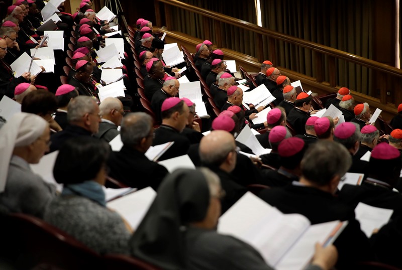 Καρδινάλιος καταγγέλλει τη Ρωμαιοκαθολική Εκκλησία ότι κατέστρεψε φακέλους σεξουαλικής κακοποίησης
