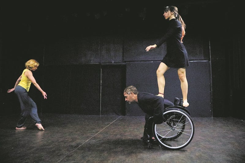 Γιώργου Χρηστάκη, ιδρυτή της μικτής (ατόμων με και χωρίς αναπηρία) ομάδας χορού Dagipoli.