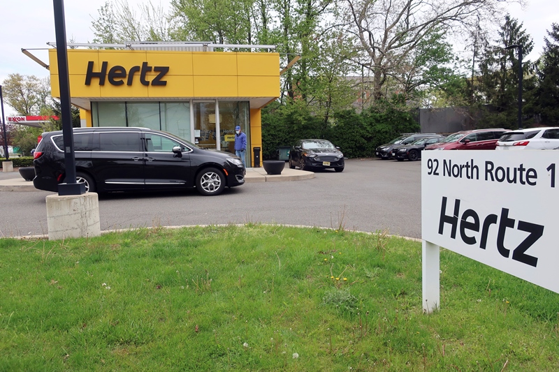 Κορονοϊός: Η εταιρεία Hertz κήρυξε πτώχευση σε ΗΠΑ και Καναδά
