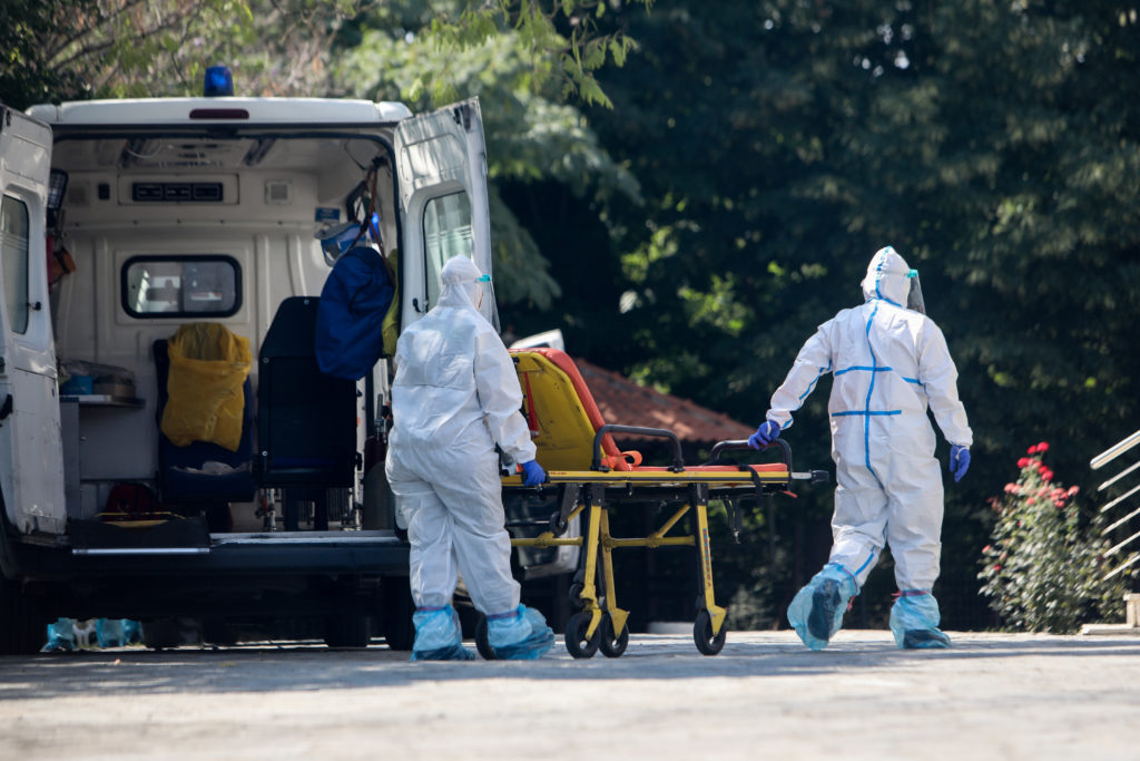 Σοκ στο Διδυμότειχο: Περιστατικό θανατηφόρου τροχαίου οδήγησε σε καραντίνα 20 γιατρούς και νοσηλευτές