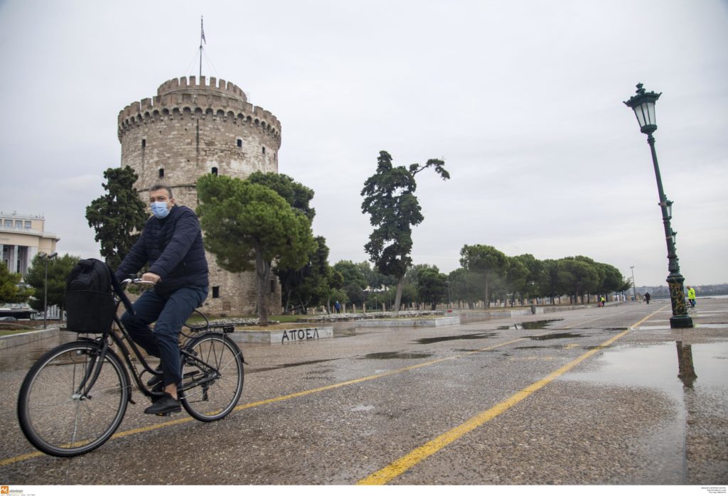 Σαρηγιάννης για Θεσσαλονίκη: Μοντέλο δείχνει νέα άνοδο κρουσμάτων μέσα στις γιορτές