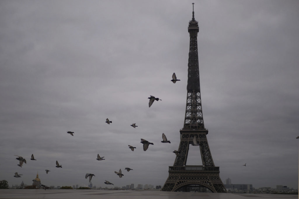 Παρίσι-Κορονοϊός: Σκέφτονται να επιβάλουν και πάλι τη νυχτερινή απαγόρευση κυκλοφορίας