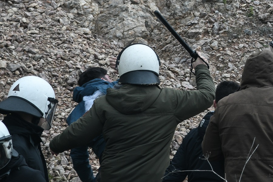 Το σφράγισμα σπιτιών ως σφράγισμα μυαλών και στομάτων