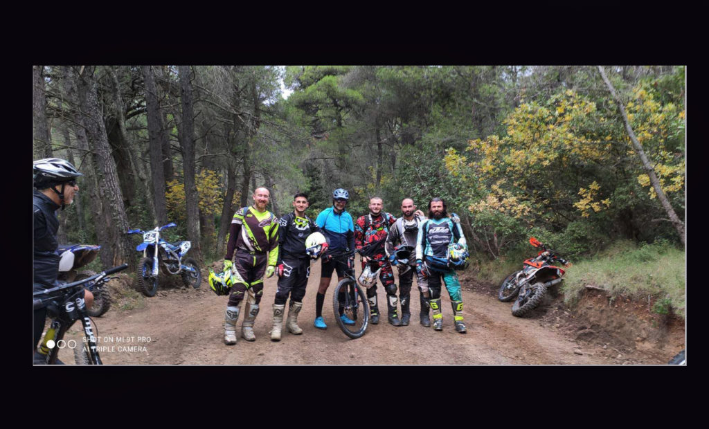 Ο πρωθυπουργός κάνει… mountain bike