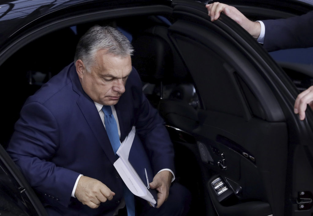 Ουγγαρία – Πονοκέφαλος για τον Ορμπάν: Παραίτηση ευρωβουλευτή μετά τη σύλληψή του στις Βρυξέλλες
