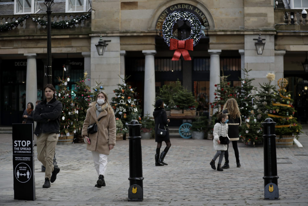 Κορονοϊός: Τα διαφορετικά Χριστούγεννα στην Ευρώπη της πανδημίας