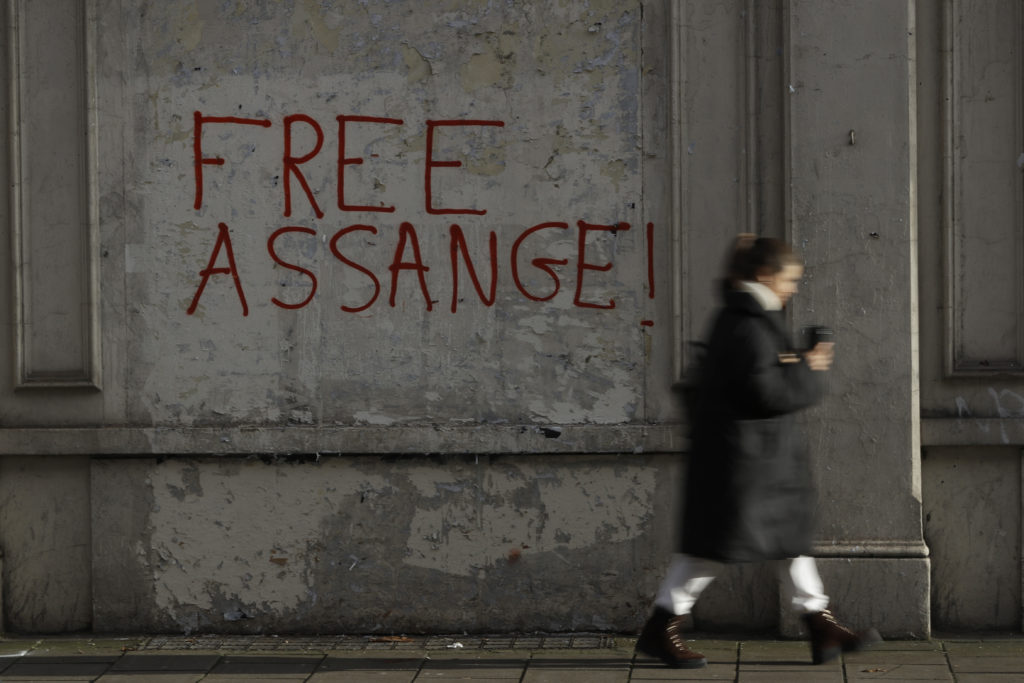 Η υπόθεση Ασάνζ και τα Δικαιώματά μας: Διαδικτυακή Εκδήλωση 10 Δεκεμβρίου