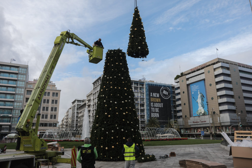 Με τι κωδικό να πάμε να δούμε το δέντρο, Κώστα Μπακογιάννη; (Photos)