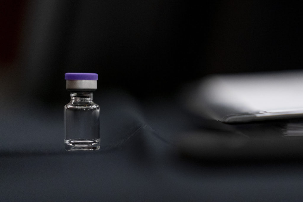 Ευρωπαϊκός Οργανισμός Φαρμάκων: «Πολύ ισχυρά τα δεδομένα των Pfizer και Biontech για την ασφάλεια του εμβολίου τους»