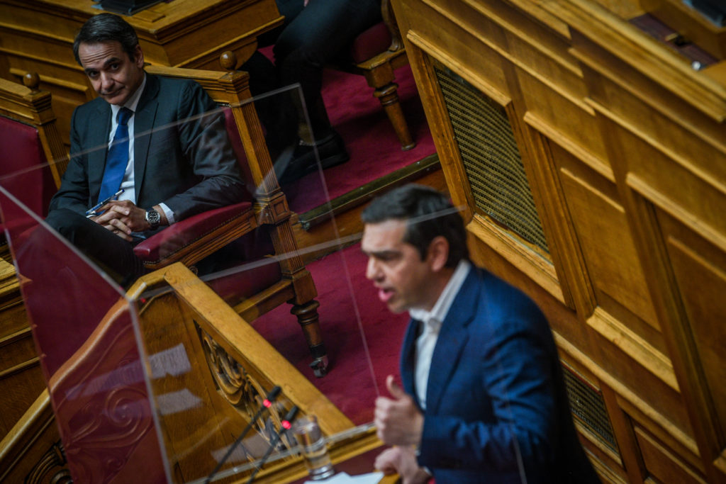 Στριμώχνει τον Μητσοτάκη ο Τσίπρας: Τροπολογία για αυστηρότερο πλαίσιο στο «πόθεν έσχες» για ακίνητα και δάνεια πολιτικών