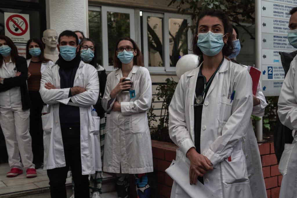 Ξανθός: Η κυβέρνηση αντιμετωπίζει απαξιωτικά το ιατρικό δυναμικό των νοσοκομείων