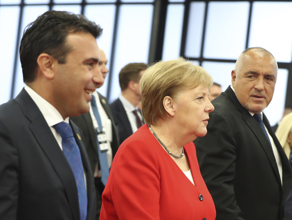 Η Μέρκελ ελπίζει πως το θέμα των ενταξιακών διαπραγματεύσεων της Βόρειας Μακεδονίας θα λυθεί σύντομα
