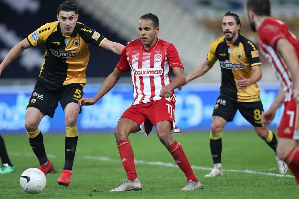 Super League: Δίκαιη μοιρασιά για ΑΕΚ και Ολυμπιακό (1-1)