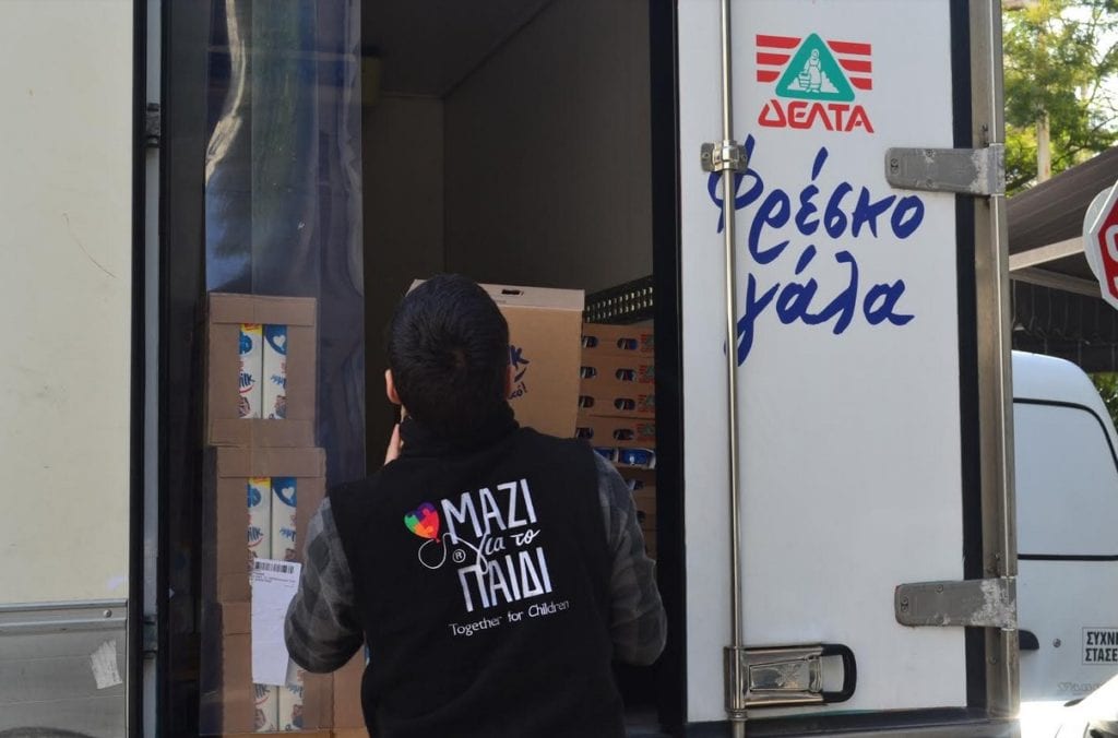 Η ΔΕΛΤΑ συνεχίζει τη συνεργασία με την Ένωση «Μαζί για το Παιδί» στηρίζοντας ευάλωτες πολύτεκνες οικογένειες