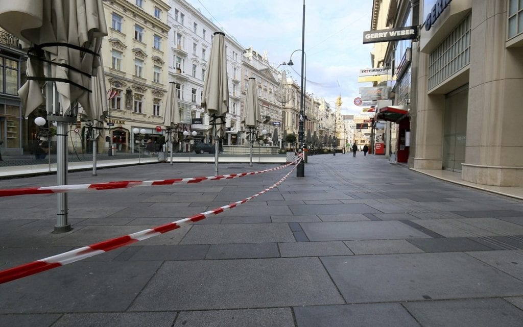 Σκληρό lockdown στην Αυστρία με 24ωρη απαγόρευση κυκλοφορίας