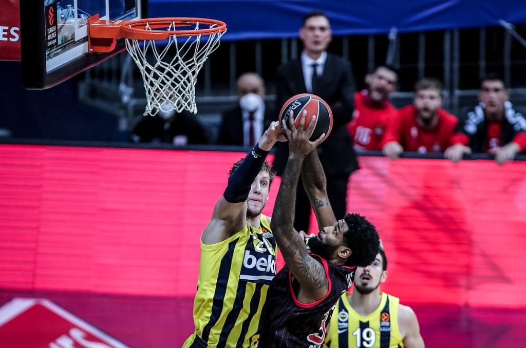 Euroleague: Ήττα του Ολυμπιακού στην Πόλη