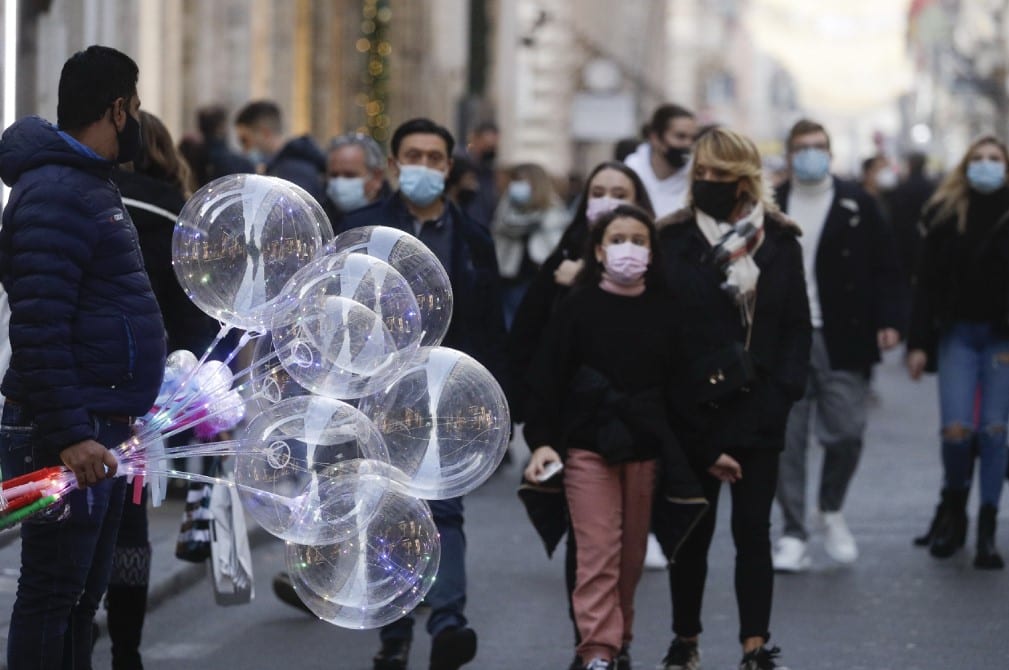 Ιταλία: Πάνω από 19.000 νέα κρούσματα κορονοϊού – Στη χώρα τα πρώτα εμβόλια