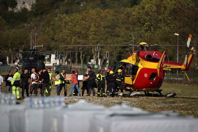 Γαλλία: Η καταιγίδα Μπέλα άφησε χωρίς ρεύμα χιλιάδες σπίτια στη Νορμανδία και τη Βρετάνη