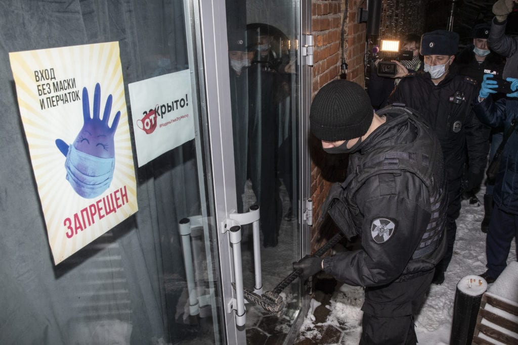 Ρωσία: 27.787 νέα κρούσματα κορονοϊού και 487 θάνατοι