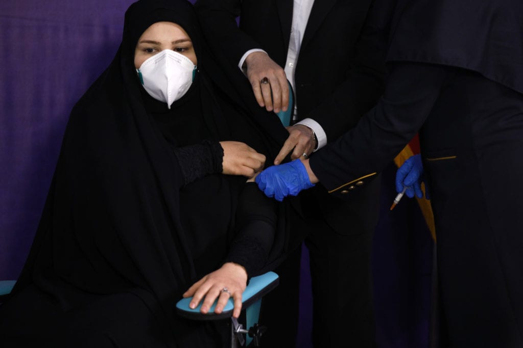 Iράν-κορονοϊός: Ξεκινούν οι κλινικές δοκιμές σε ανθρώπους του πρώτου ιρανικού εμβολίου