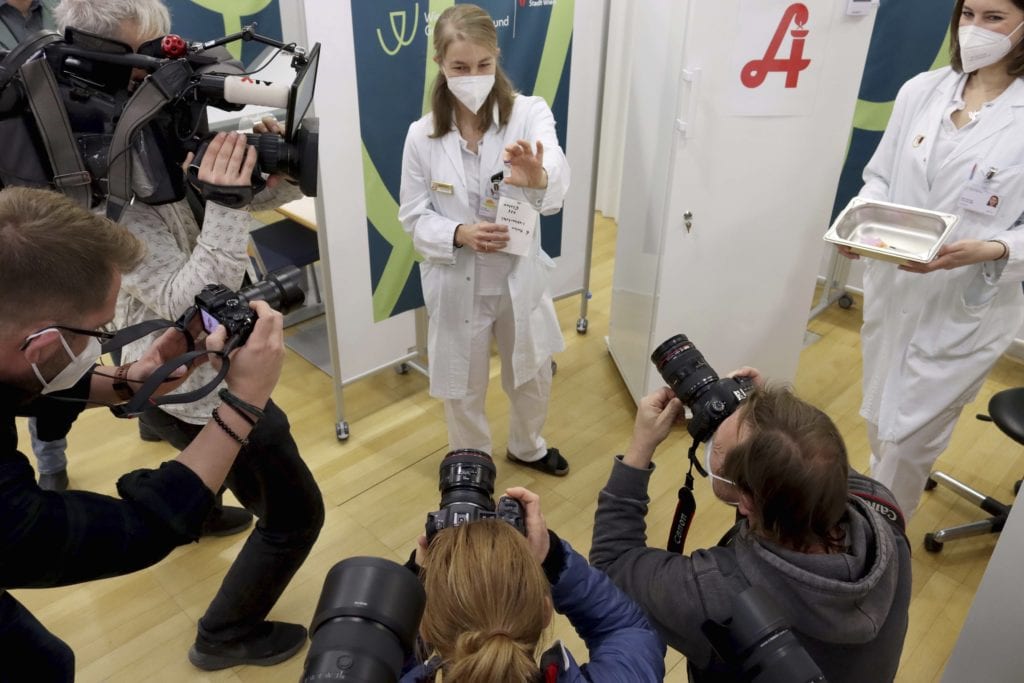 Αυστρία-κορονοϊός: Συνολικά 6.000 άνθρωποι έχουν εμβολιαστεί μέχρι σήμερα