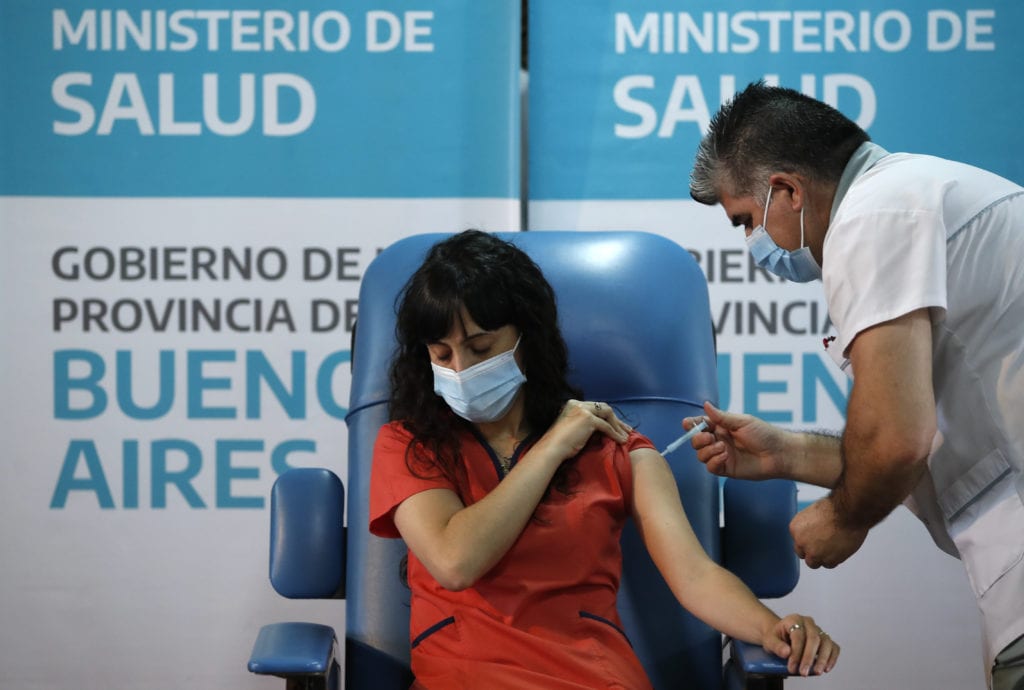 Αργεντινή: Εντολή για «κατεπείγουσα» χρήση του εμβολίου της AstraZeneca
