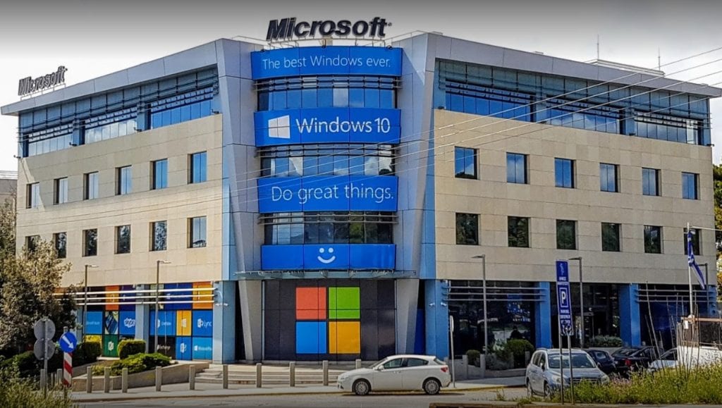 Η Microsoft «τελειώνει» τους δημοσιογράφους της MSN και στη θέση τους βάζει… ρομπότ