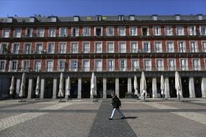 Ισπανία &#8211; κορονοϊός: Ο πρωθυπουργός Σάντσεθ «προαναγγέλλει» συρρίκνωση της οικονομίας
