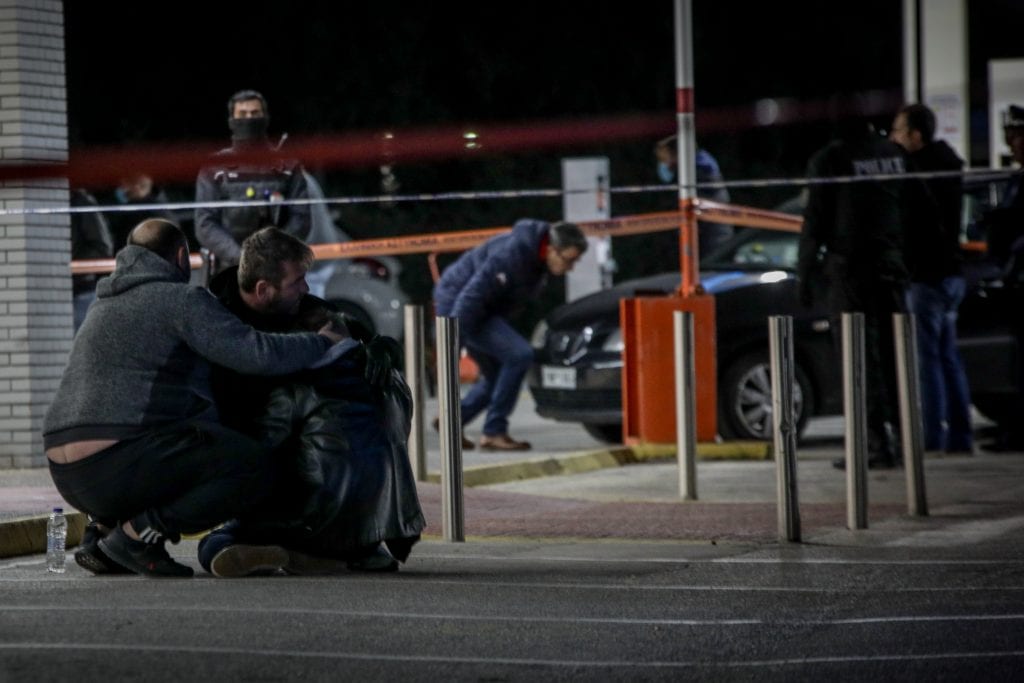 Στον ανακριτή για απολογία ο γυναικοκτόνος αστυνομικός