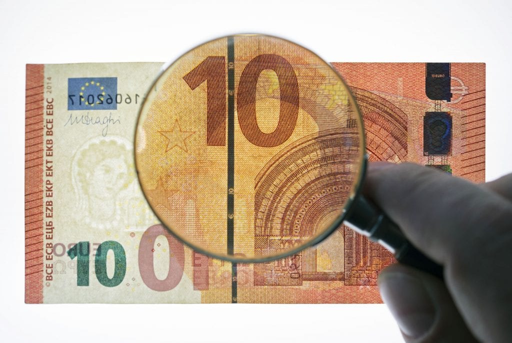 Οι εξωπραγματικές ρήτρες αναπροσαρμογής ακυρώνουν το επίδομα των 600 ευρώ επισημαίνει το ΙΝΚΑ