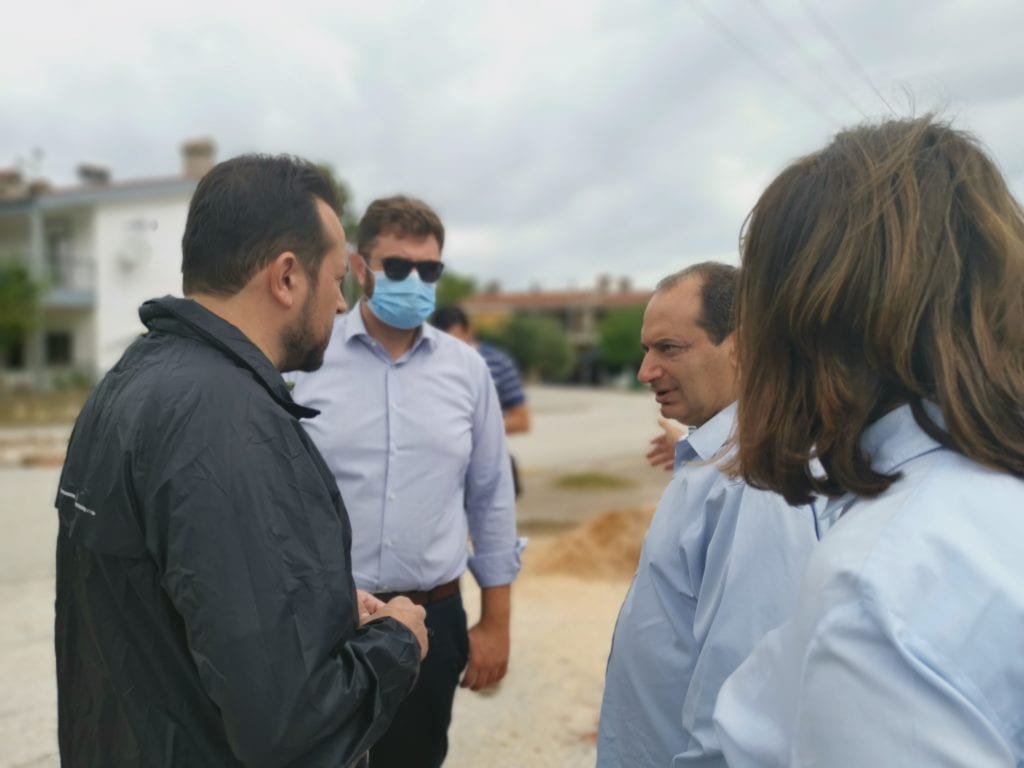 Κλιμάκιο ΣΥΡΙΖΑ στον Αλμυρό: «Οι ευθύνες για την καταστροφή στη Θεσσαλία είναι προφανείς» (Photos)
