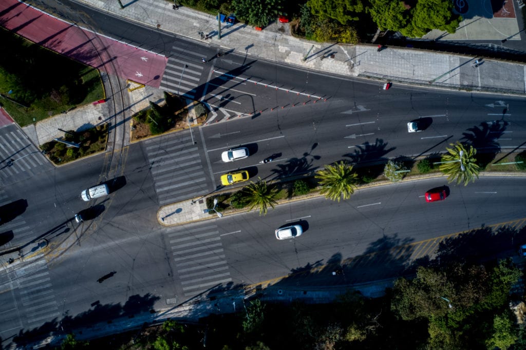 Παπαθανάσης: Δεν αποκλείεται απαγόρευση κυκλοφορίας μετά τις 9 – Ξανά στο τραπέζι τα σενάρια για «κόφτη» στα SMS