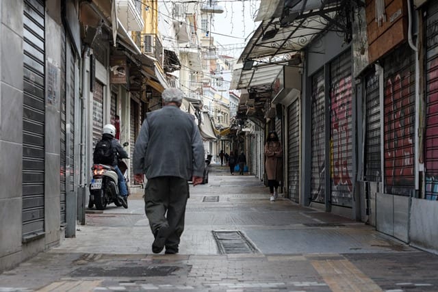 Υπoυργείο Οικονομικών: Δεν θα καταβάλουν ενοίκιο για τον Ιανουάριο οι επιχειρήσεις που παραμένουν κλειστές με κρατική εντολή